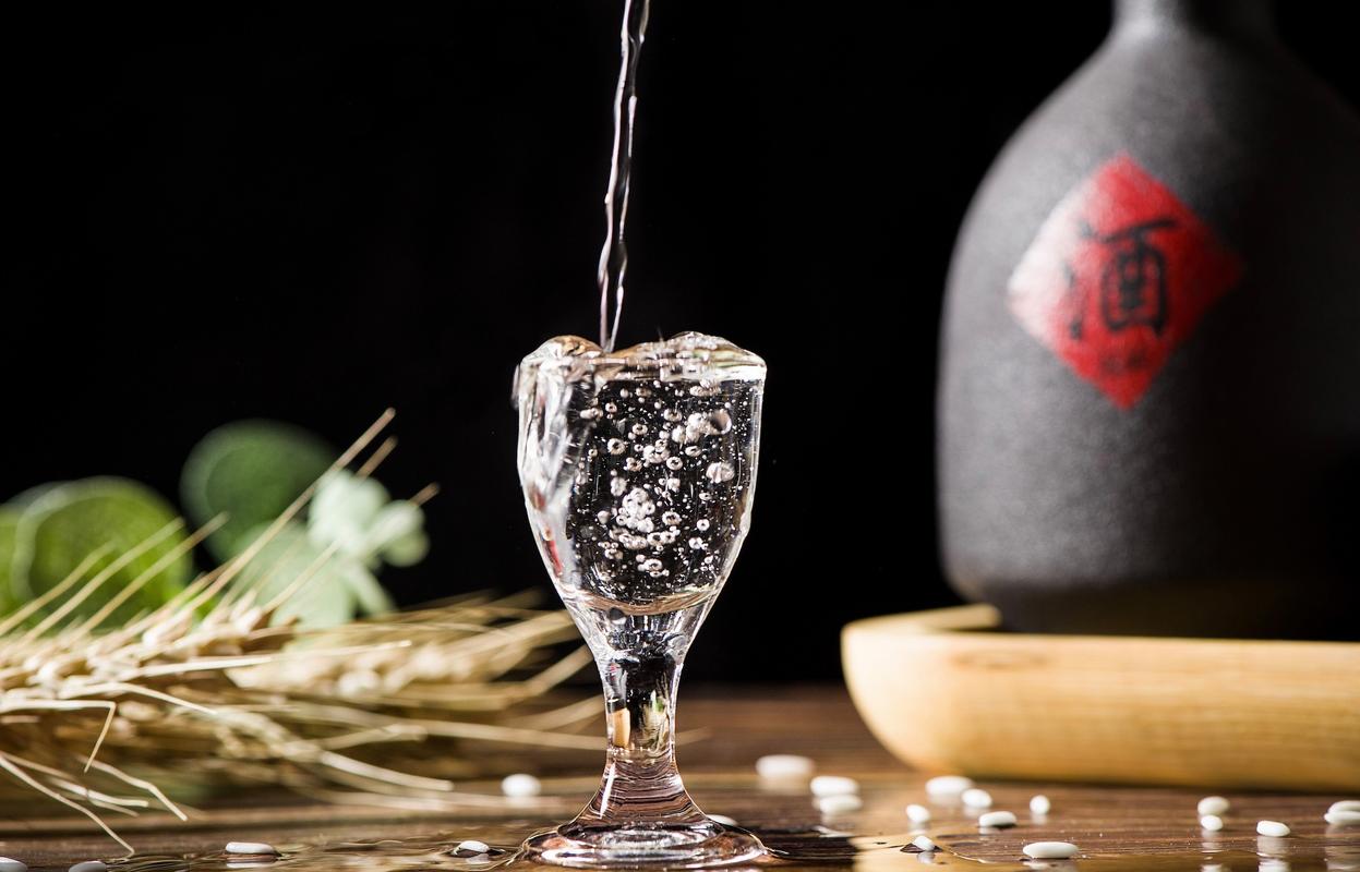 优级酒vs特级酒:在原料,工艺,陈酿,口感和价格等方面有差别